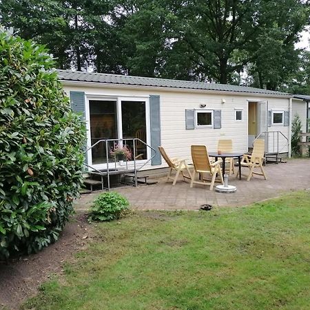 Chalet 4-6 Personen Epe F15 Van Alle Gemakken Voorzien Max Aantal Volwassen Personen Bedraagt 4 المظهر الخارجي الصورة