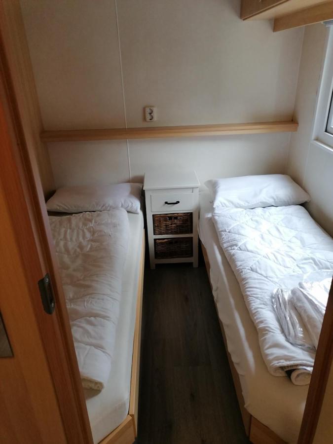 Chalet 4-6 Personen Epe F15 Van Alle Gemakken Voorzien Max Aantal Volwassen Personen Bedraagt 4 المظهر الخارجي الصورة