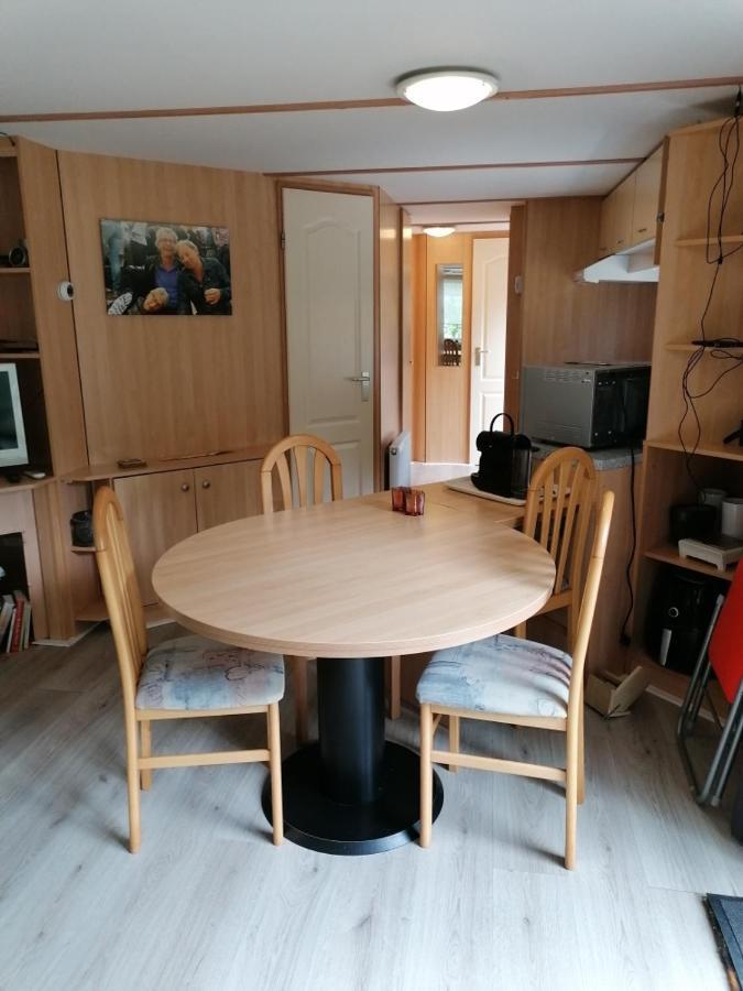 Chalet 4-6 Personen Epe F15 Van Alle Gemakken Voorzien Max Aantal Volwassen Personen Bedraagt 4 المظهر الخارجي الصورة